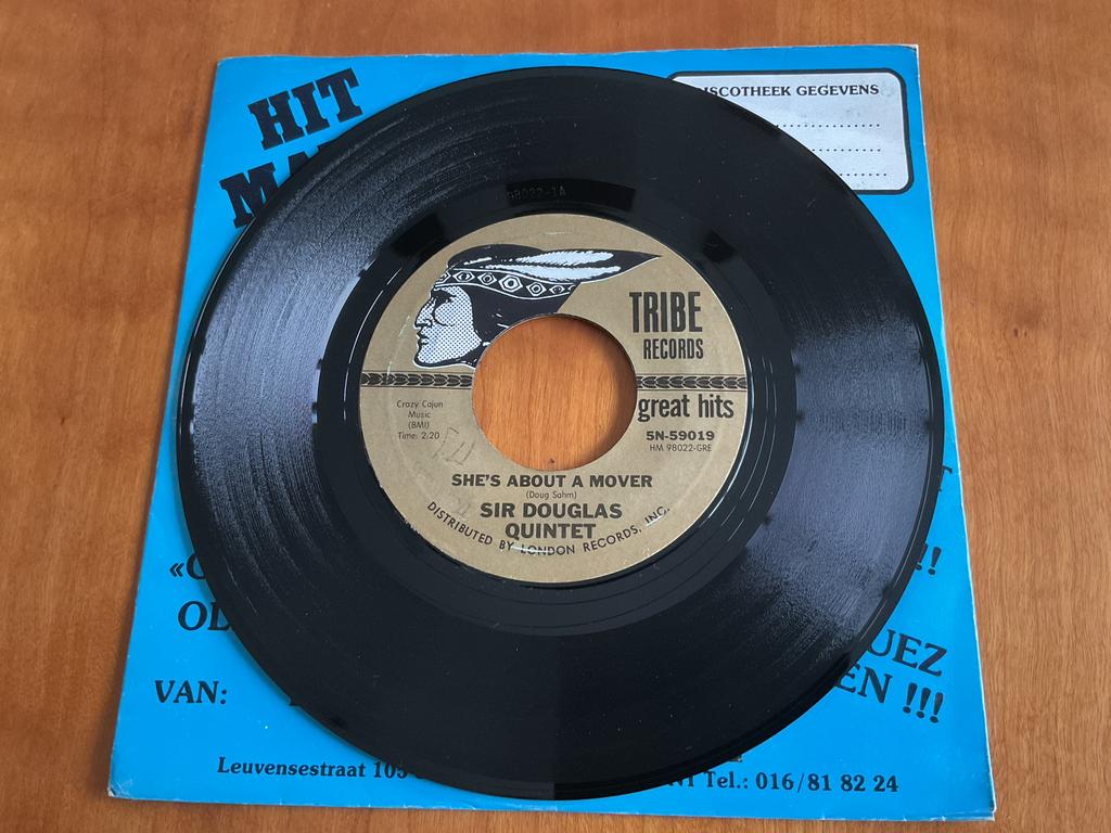 Sir Douglas Quintet - She’s About A Mover., Ophalen of Verzenden, Gebruikt