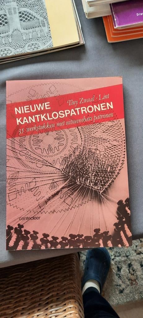 Kantklosboek met patronen, Hobby en Vrije tijd, Kantklossen, Ophalen, Zo goed als nieuw, Patronen