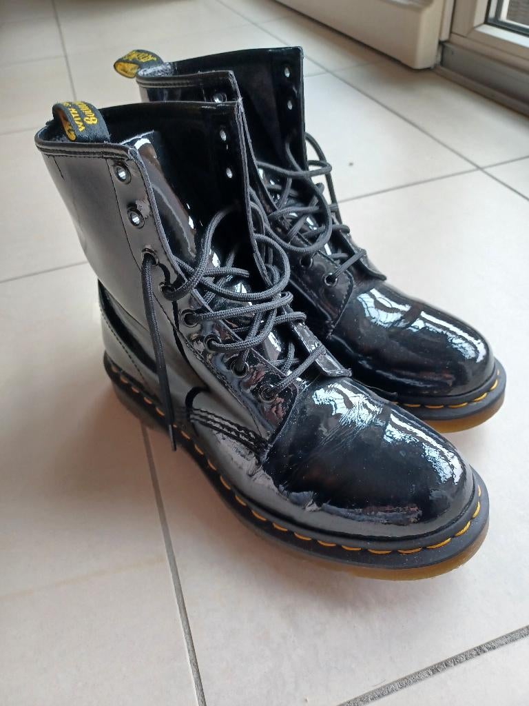Dr Martens zwart blinkend, Ophalen, Zwart, Lage of Enkellaarzen, Dr. Martens