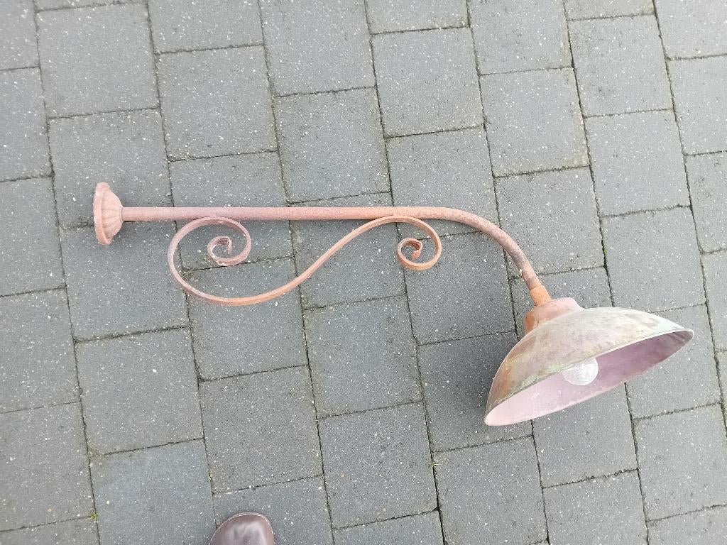 Brocante franse stallamp, Ophalen