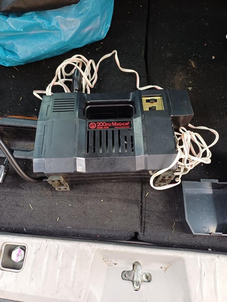 Gonfleur 12v vintage, TV, Hi-fi & Vidéo, Amplificateur à lampes