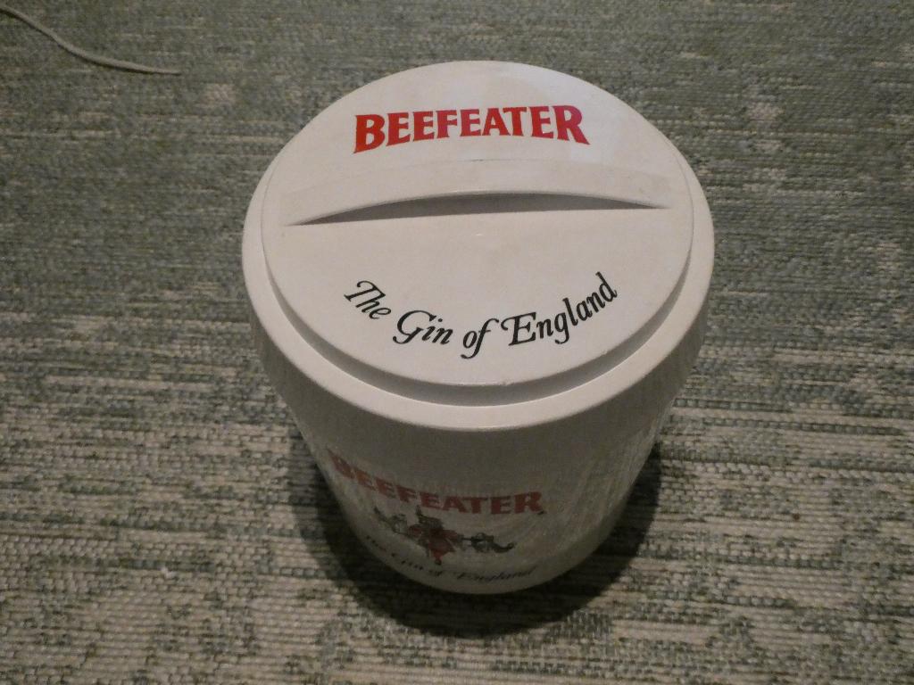 Seau à glace Beafeater blanc, Collections, Marques & Objets publicitaires, Enlèvement ou Envoi, Comme neuf, Ustensile