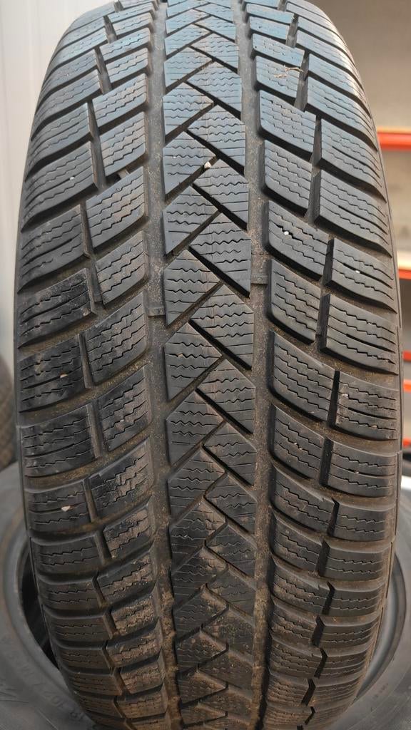 225/55r18 Vredestein 50€ per stuk met montage en balanceren, Ophalen