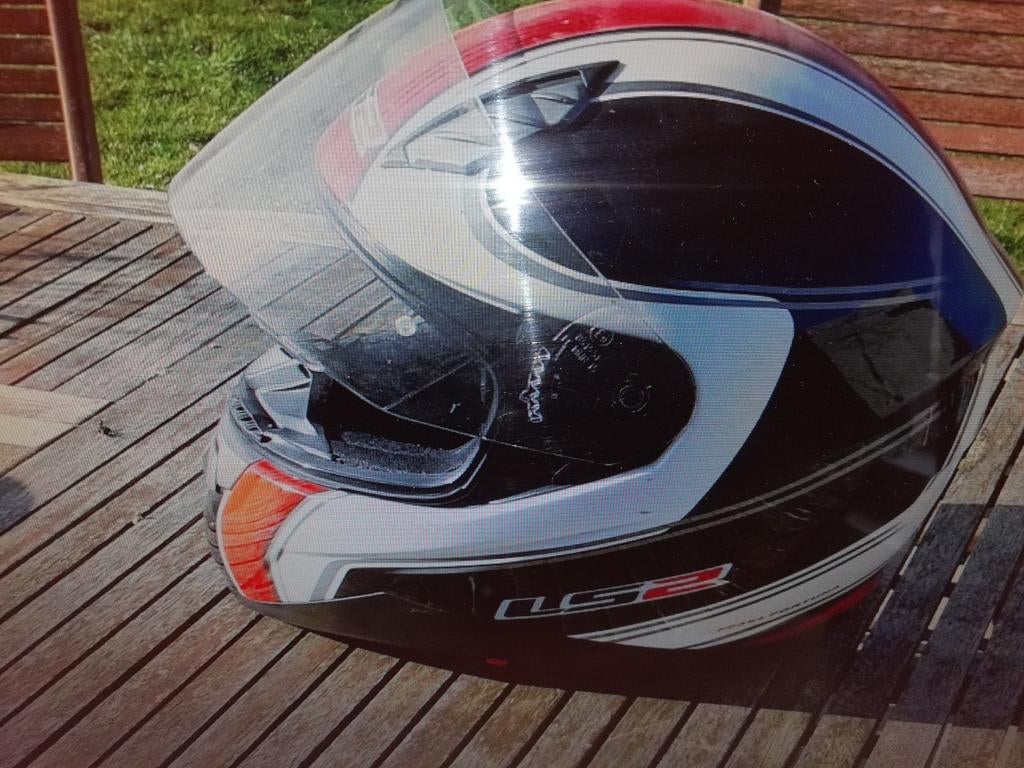 Casque  moto, Enlèvement