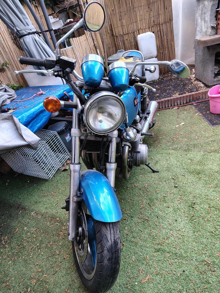À vendre moto KAWASAKI ZR 750cc