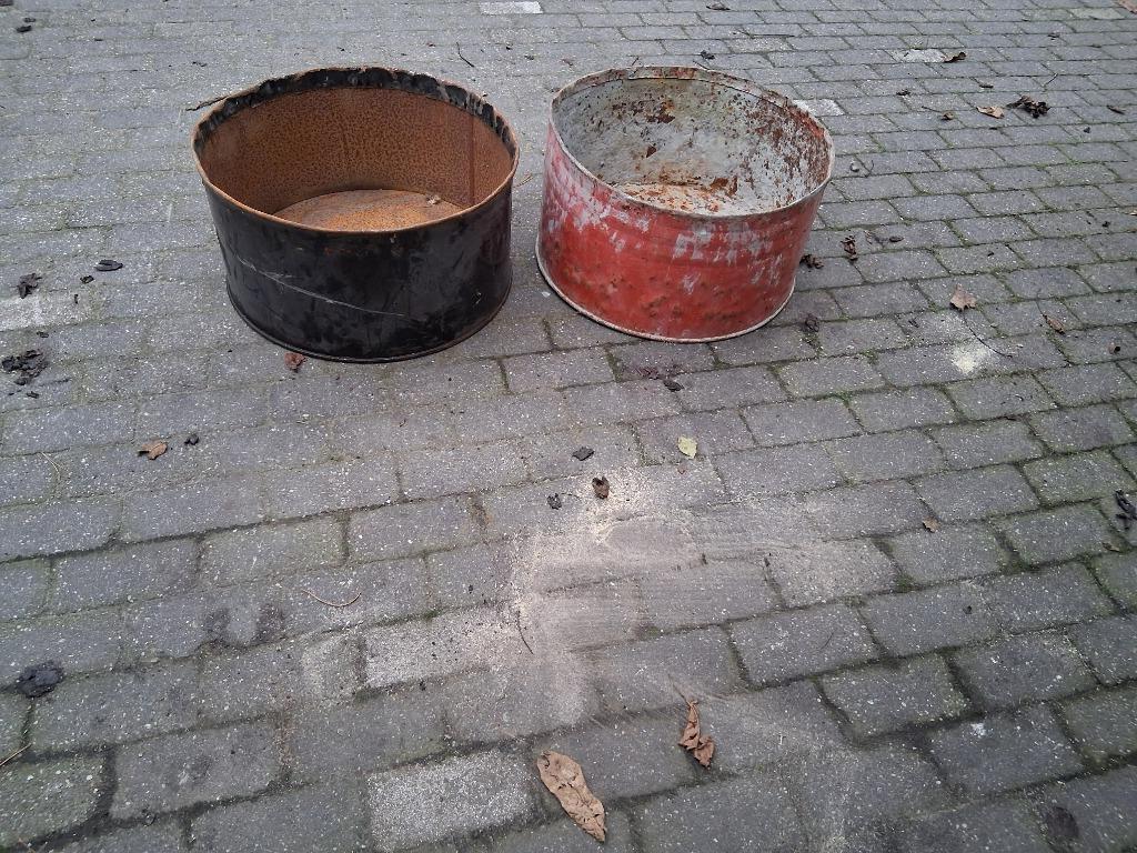ijzeren vaten, Doe-het-zelf en Bouw, Ophalen, Zo goed als nieuw, IJzer