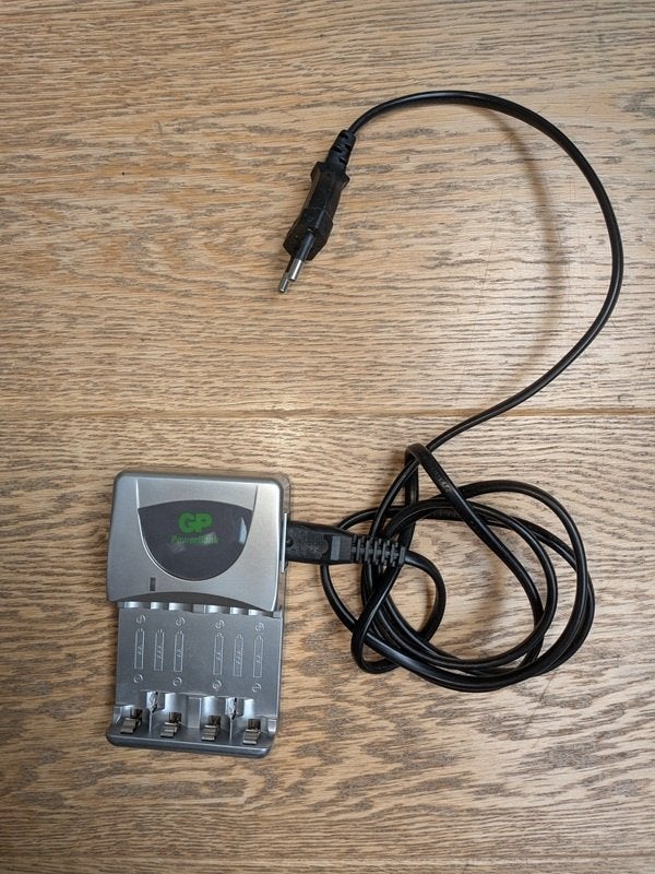 rtv - chargeur de piles AA, Ophalen, Gebruikt