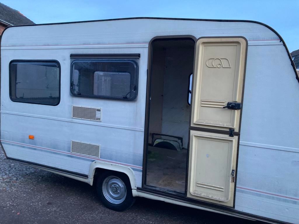 ADRIA caravan TMT 750kg keet is leeg!, Caravans en Kamperen, Ophalen, Gebruikt
