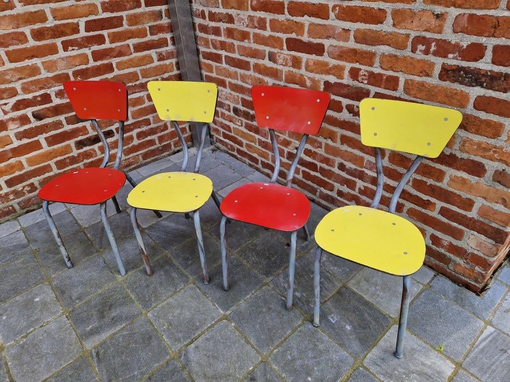 4 vintage formica kinder stoelen, Enlèvement
