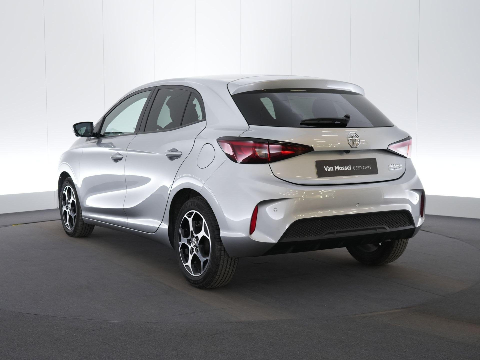 MG MG3 Hybrid+ Luxury (automatique), Argent ou Gris, Achat, 143 kW, https://public.car-pass.be/vhr/e3aec0e2-13b3-4c72-8d44-c8318adfedec