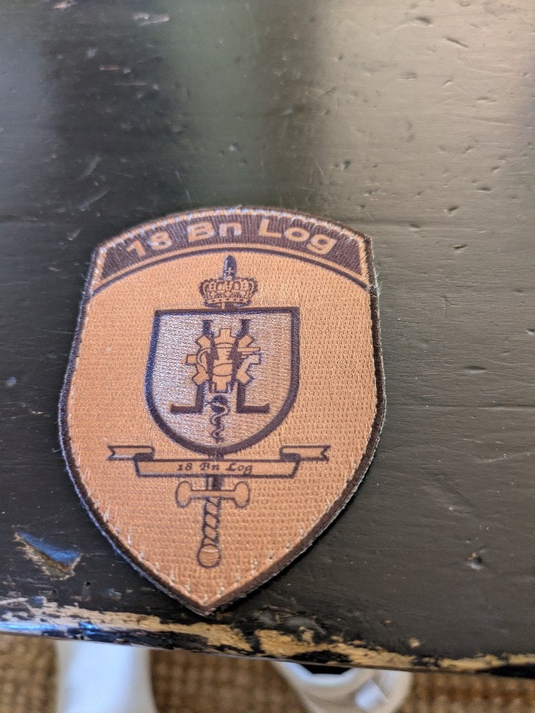 18 Bn Log, Verzamelen, Ophalen of Verzenden, Landmacht, Embleem of Badge