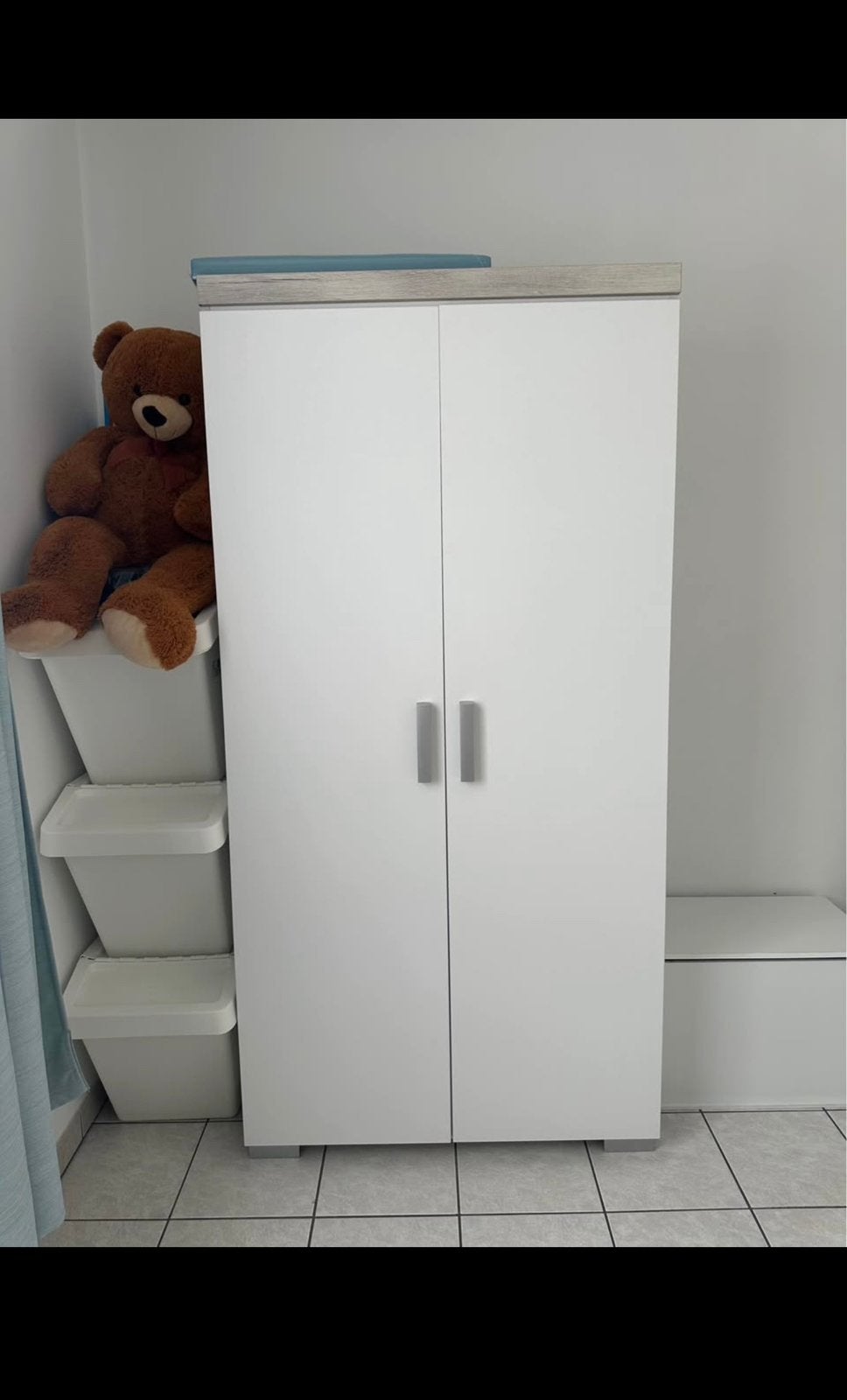 Table a langer + penderie + etagere murale, Enlèvement, Utilisé