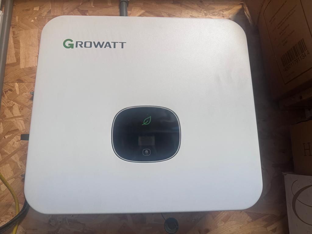 Growatt 9kw omvormer 3j oud, Doe-het-zelf en Bouw, Zonnepanelen en Toebehoren, Ophalen, Zo goed als nieuw
