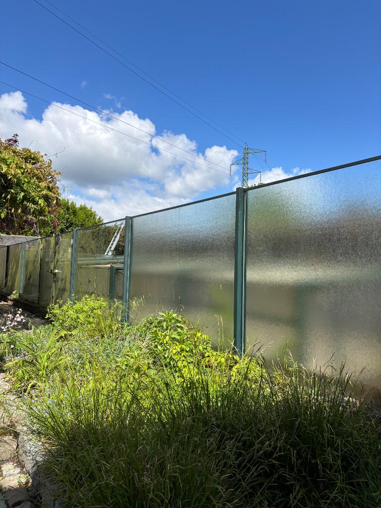 17 vitres anti-casse avec piquets, Jardin & Terrasse, Clôtures de jardin, Utilisé, Autres types, Autres matériaux, Enlèvement
