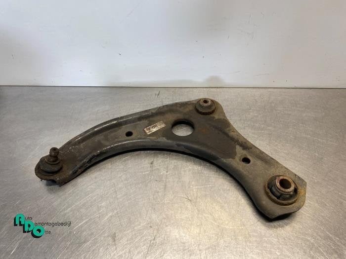 Draagarm links-voor van een Nissan Note (Note 13-), Gebruikt, -, -, Ophalen of Verzenden