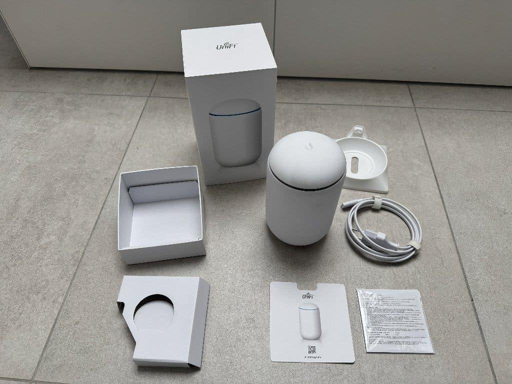 Ubiquiti UniFi Dream Machine (UDM) – complete set met doos, Computers en Software, Ophalen of Verzenden, Gebruikt, Router, Ubiquiti Unifi