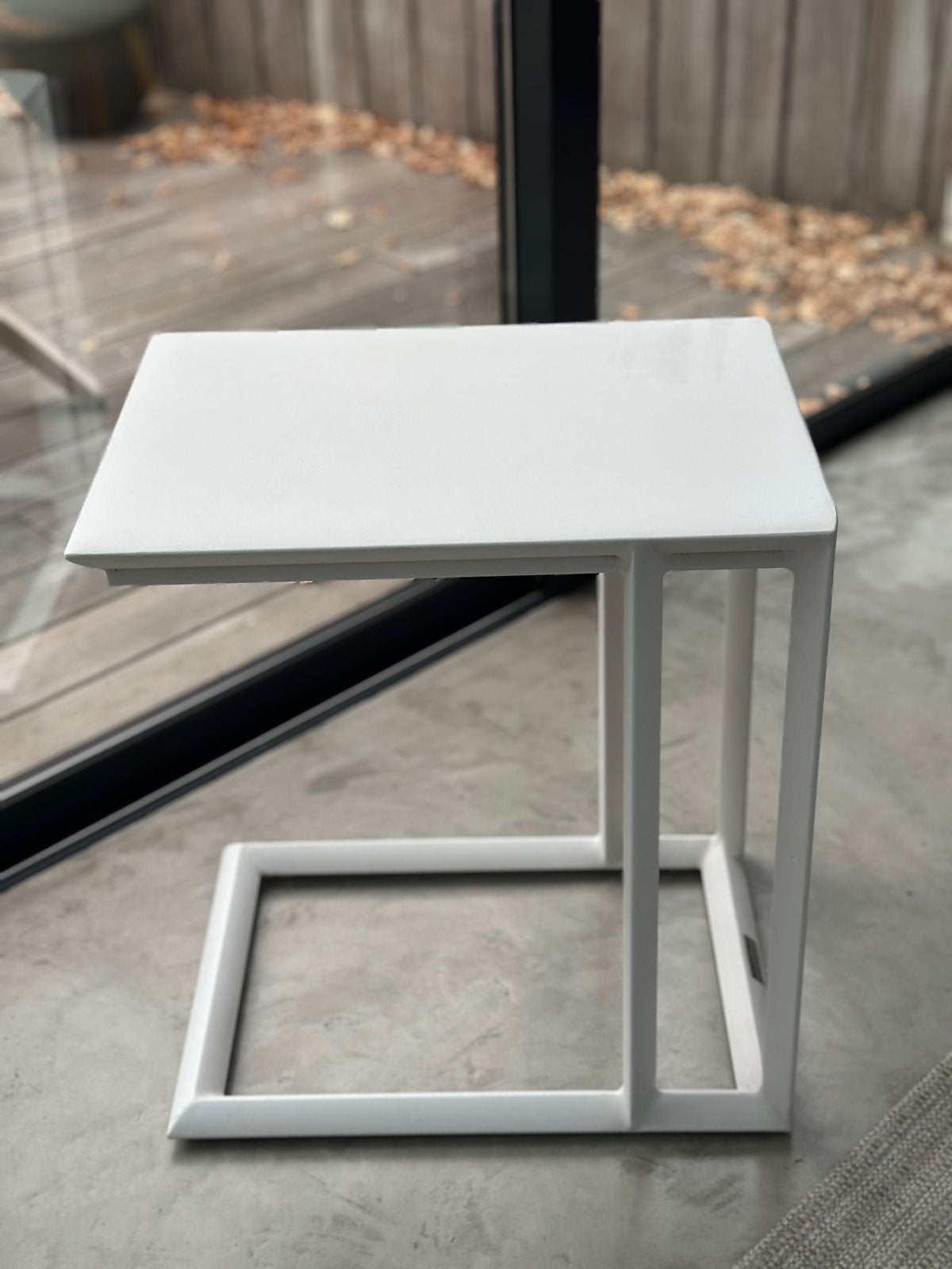 Habitat bijzettafel / laptoptafel – wit, Ophalen, Zo goed als nieuw