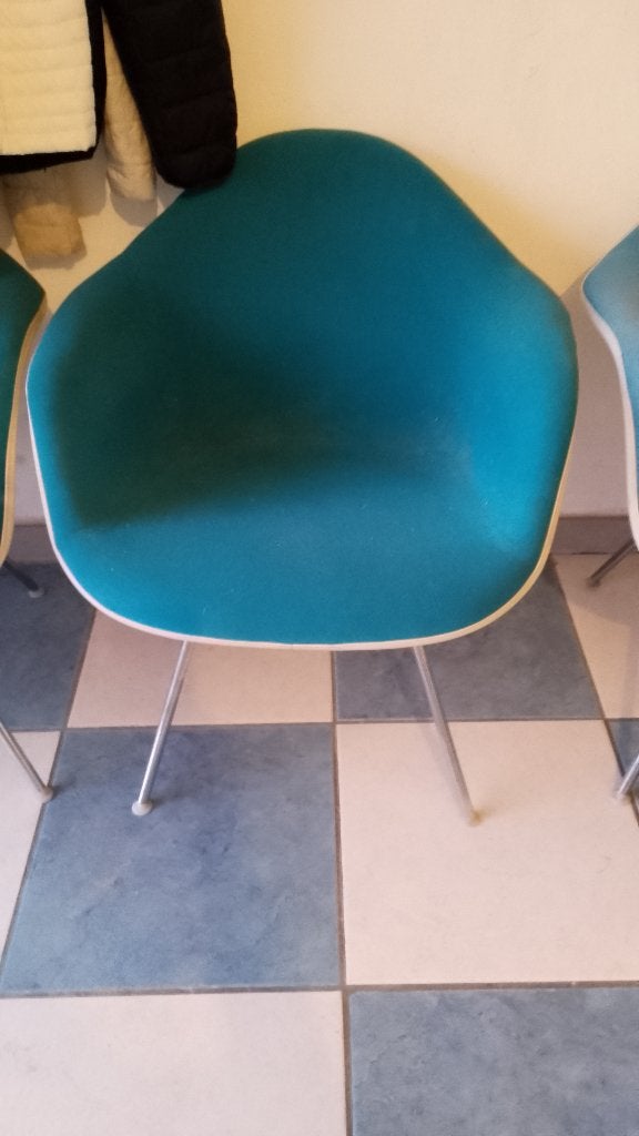 Chaises Vitra Eames Fiberglass Chair, Maison & Meubles, Comme neuf, Enlèvement, Autres matériaux, Bleu