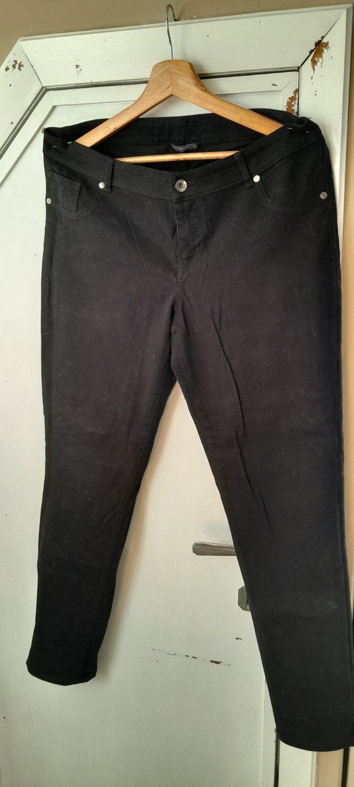 zwarte broek large Hema., Maat 42/44 (L), Ophalen of Verzenden, Zo goed als nieuw, Lang