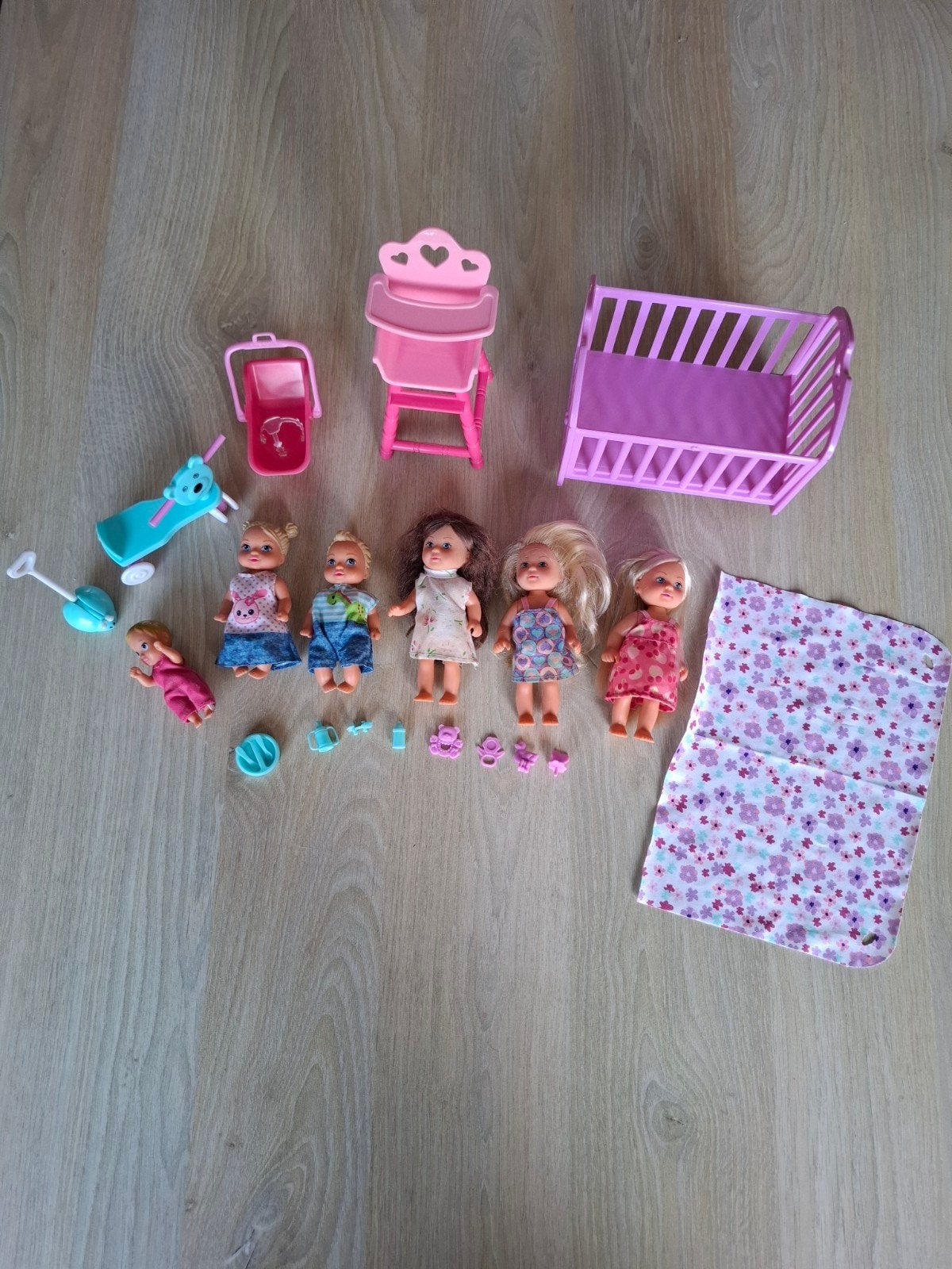 Set Simba Evi Love Popjes met meubels, Kinderen en Baby's, Ophalen of Verzenden, Zo goed als nieuw, Overige typen