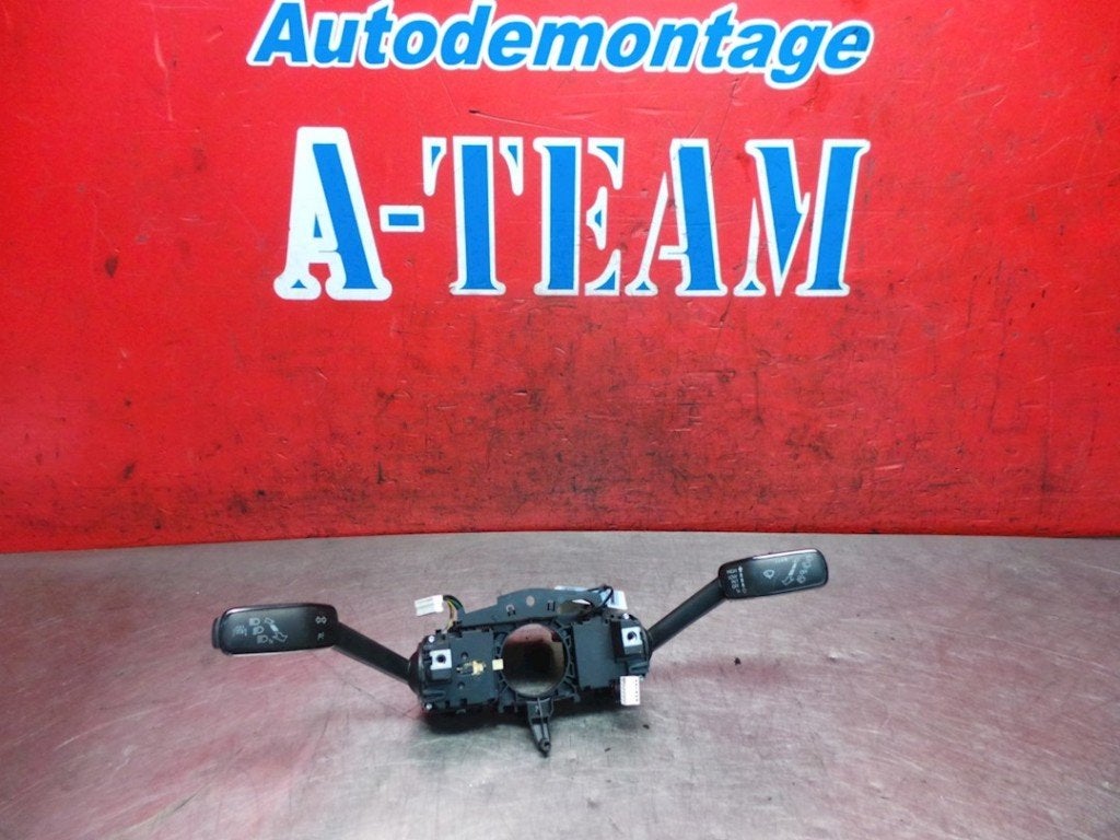 COMBISCHAKELAAR STUUR Volkswagen Golf VII (AUA), Gebruikt, Volkswagen, Volkswagen AG, Kundenbetreuung@volkswagen.de