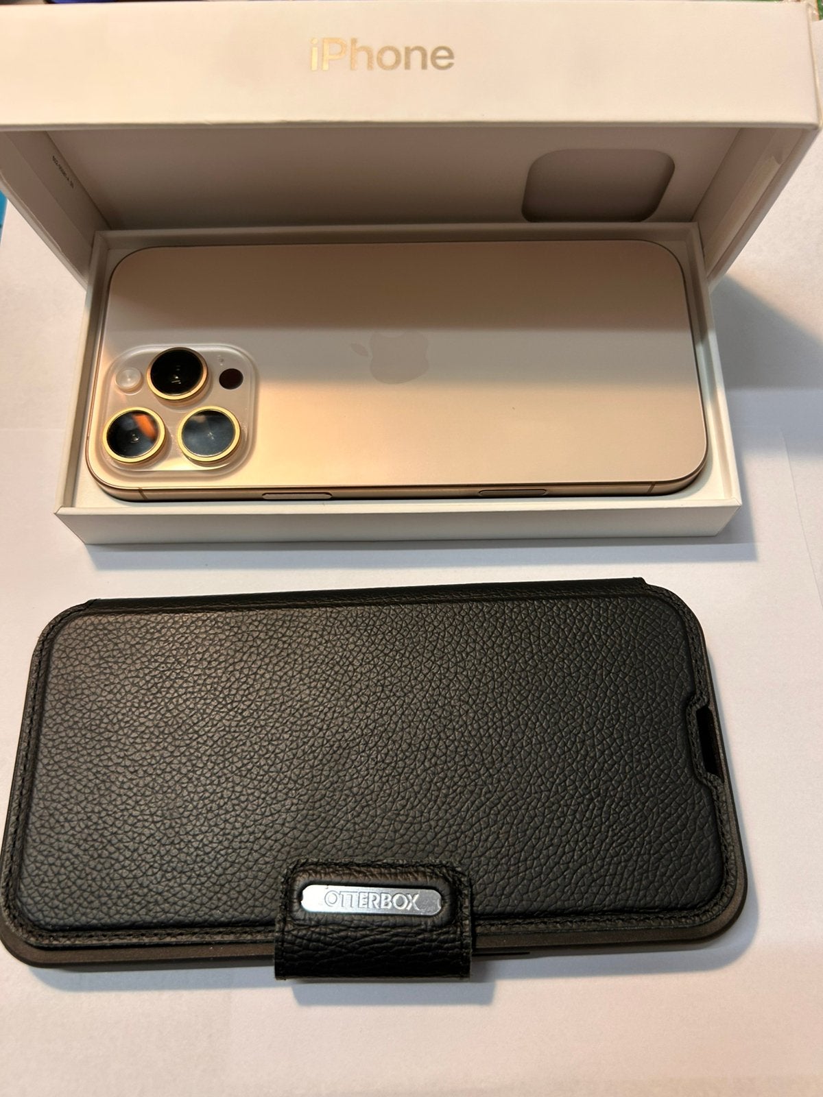 iPhone 16 Pro Max – 98% batterij – 1 jaar garantie, Ophalen of Verzenden, Zo goed als nieuw, OtterBox, IPhone 16
