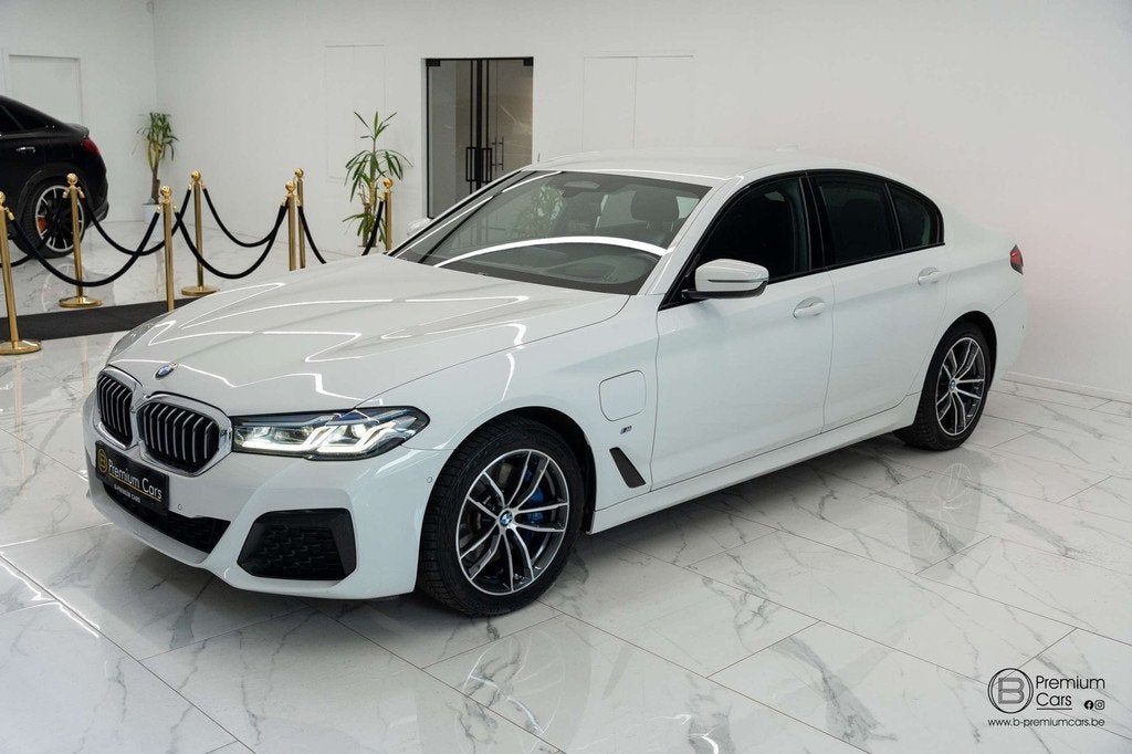BMW 530 E hybrid M-Pakket BTW! FULL OPTIONS!, Autos, 185 kW, Entreprise, Autres carburants, Noir