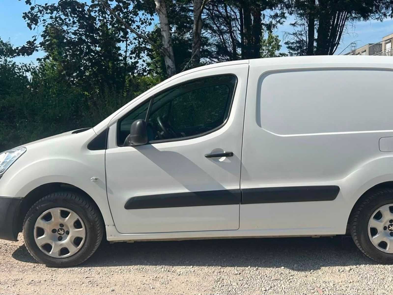2017 Peugeot Partner lichte vracht - 3 pers - airco - automa, Automaat, Gebruikt, Euro 6, Bedrijf