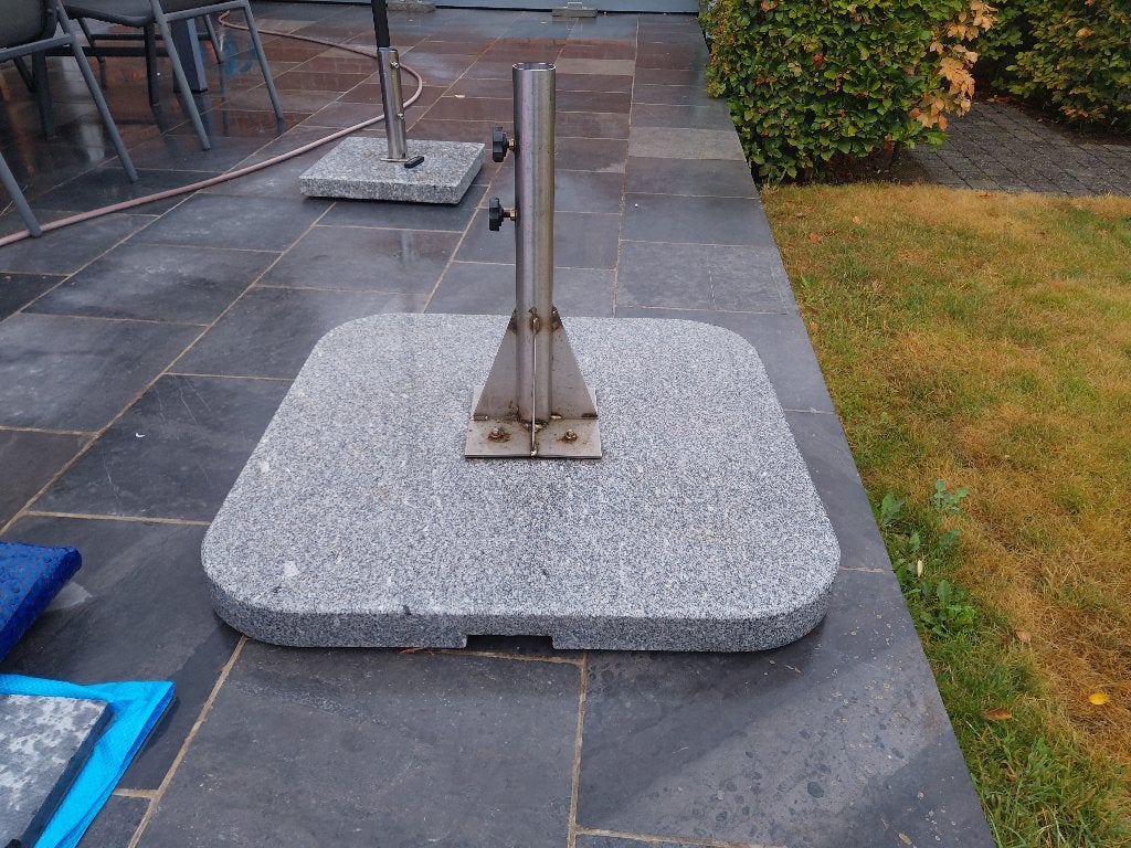 Granieten voet voor parasol 0,90 x 0,90m met inox houder, Enlèvement, Utilisé, 3 à 4 mètres, Parasol flottant