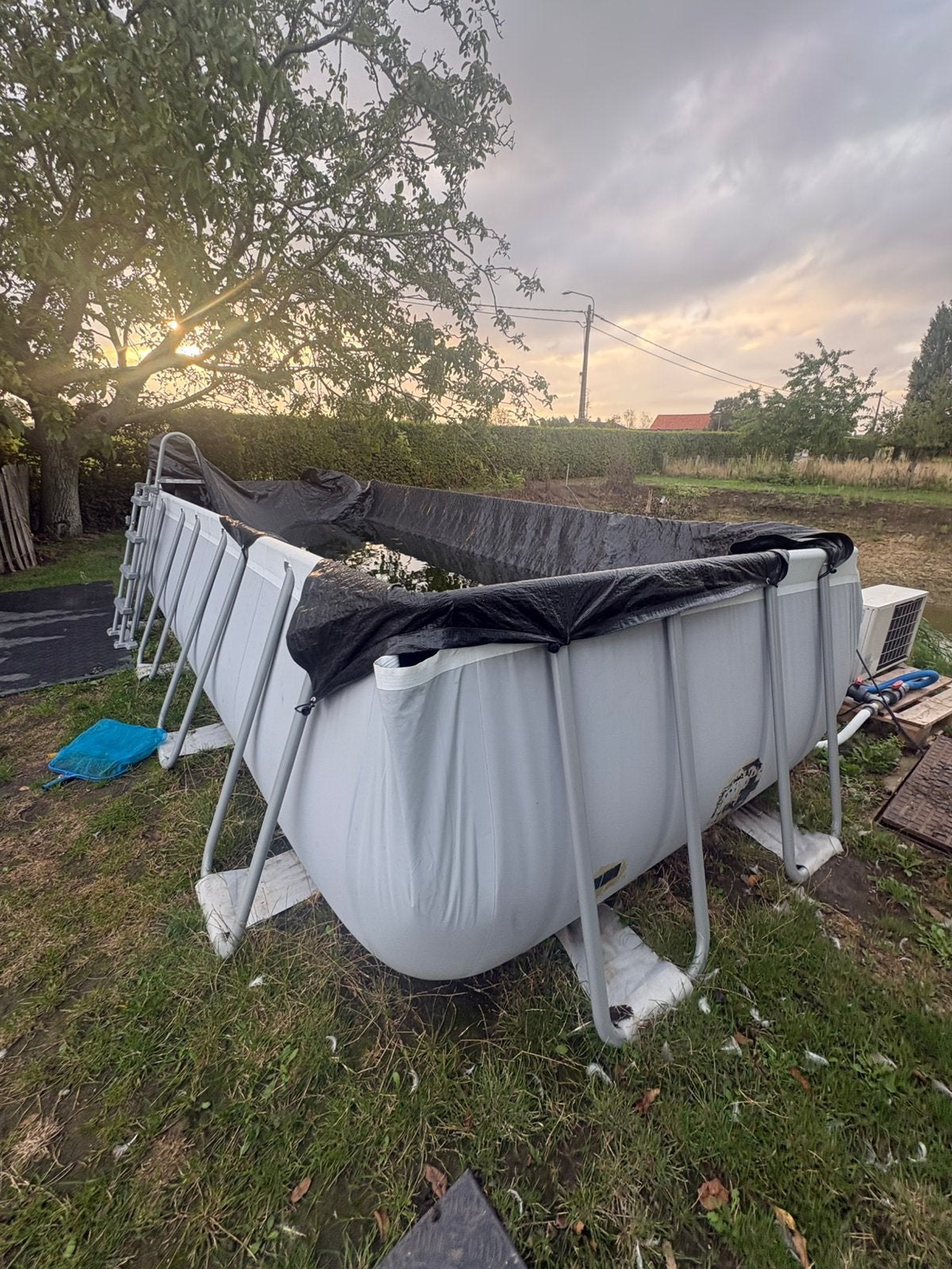 Bestway opbouwzwembad 5,49x2,74 incl filter en warmtepom, Ophalen of Verzenden, Zo goed als nieuw