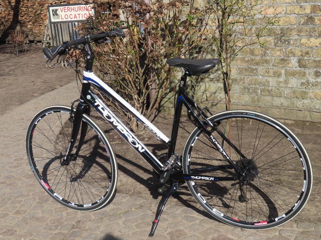 Dames sportfiets - Thomson - kader 54 - als nieuw, Fietsen en Brommers, 28 inch, 53 tot 56 cm, Velgrem, Zo goed als nieuw
