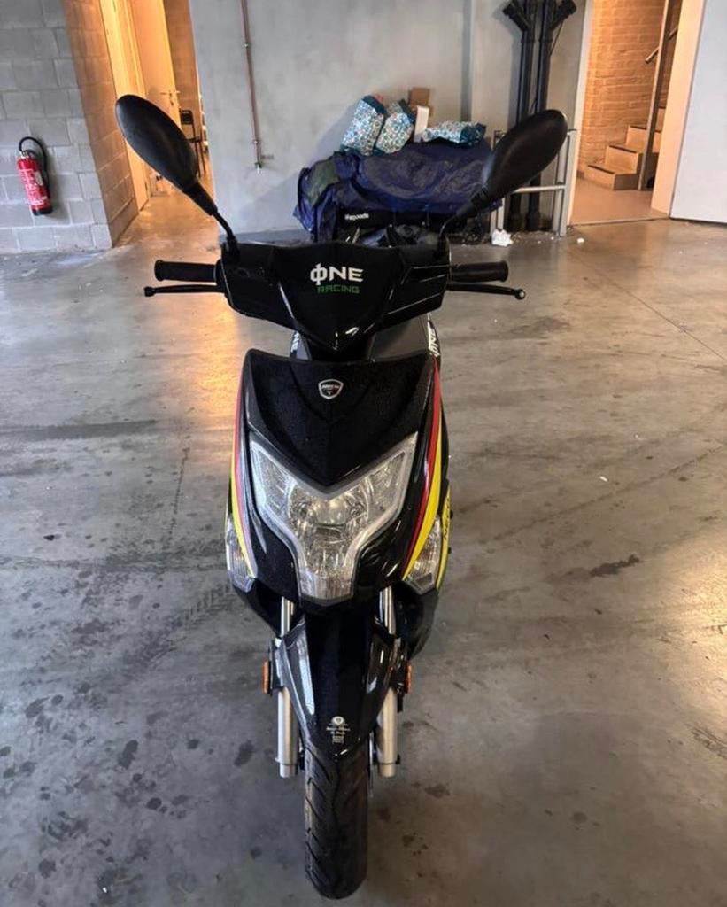 Brommer neco one A klasse, Fietsen en Brommers, Ophalen, 0 versnellingen, Klasse A (25 km/u), Zo goed als nieuw