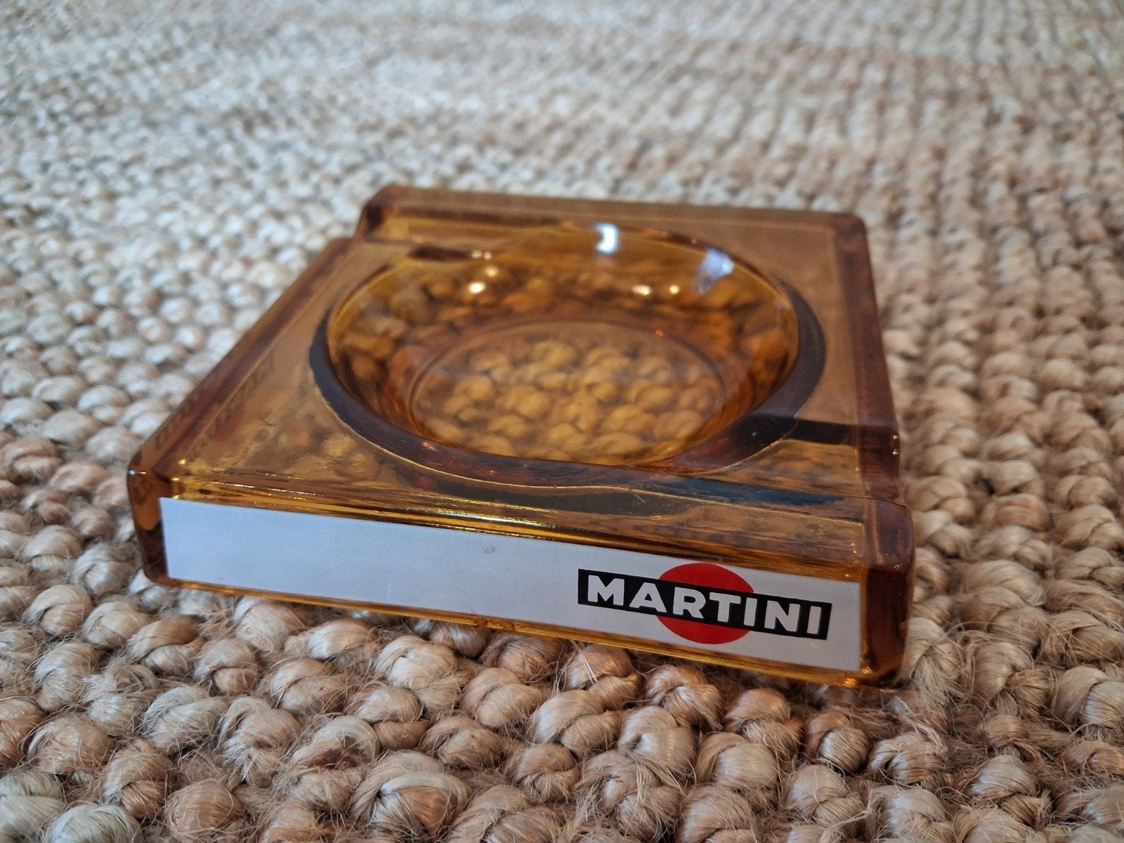 Cendrier à martini vintage — Verre acrylique orange/ambré —, Enlèvement ou Envoi, Orange, Verre