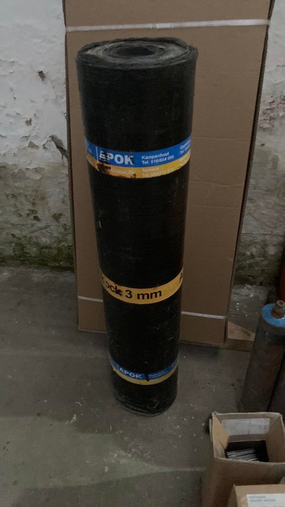 Rol roofing aporock 3mm, Doe-het-zelf en Bouw, Ophalen, Zo goed als nieuw