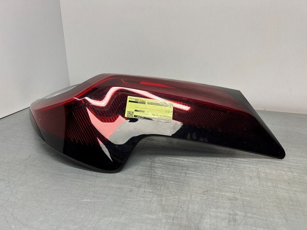FEU ARRIÈRE DROIT Toyota Aygo X (01-2021/-) (|815510H180|), Kundenbetreuung@toyota.de, Toyota, Utilisé, Toyota-Allee 2
50858  Köln, DE