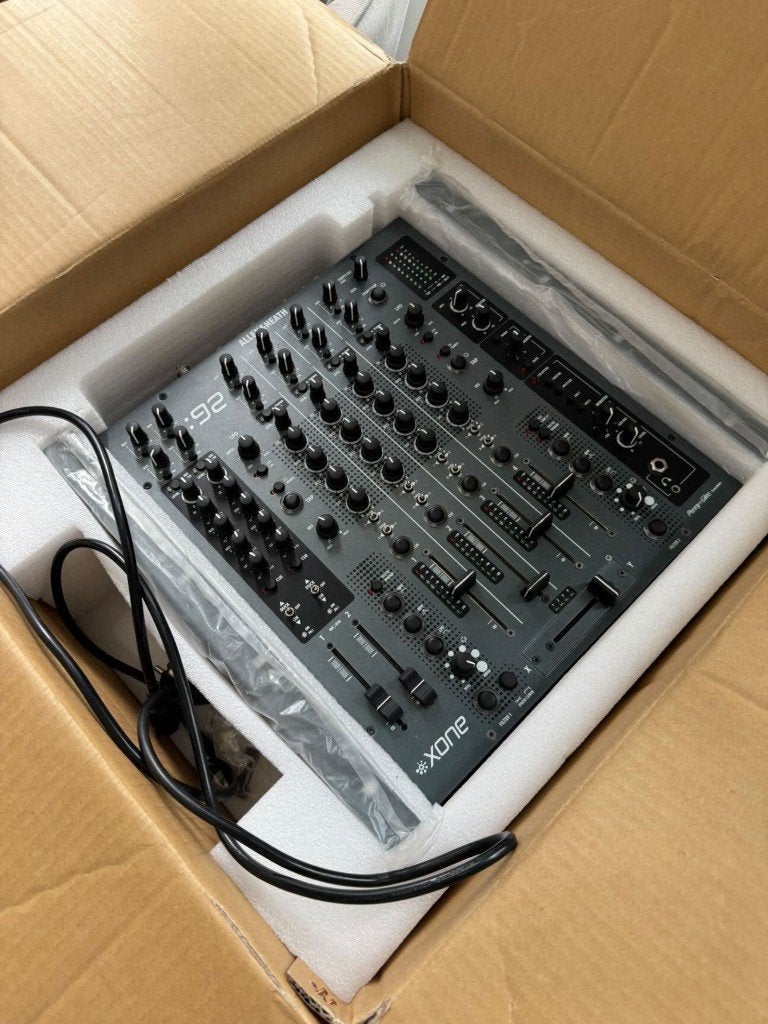 Xone 92, Musique & Instruments, Enlèvement ou Envoi, Comme neuf, Moins de 5 canaux
