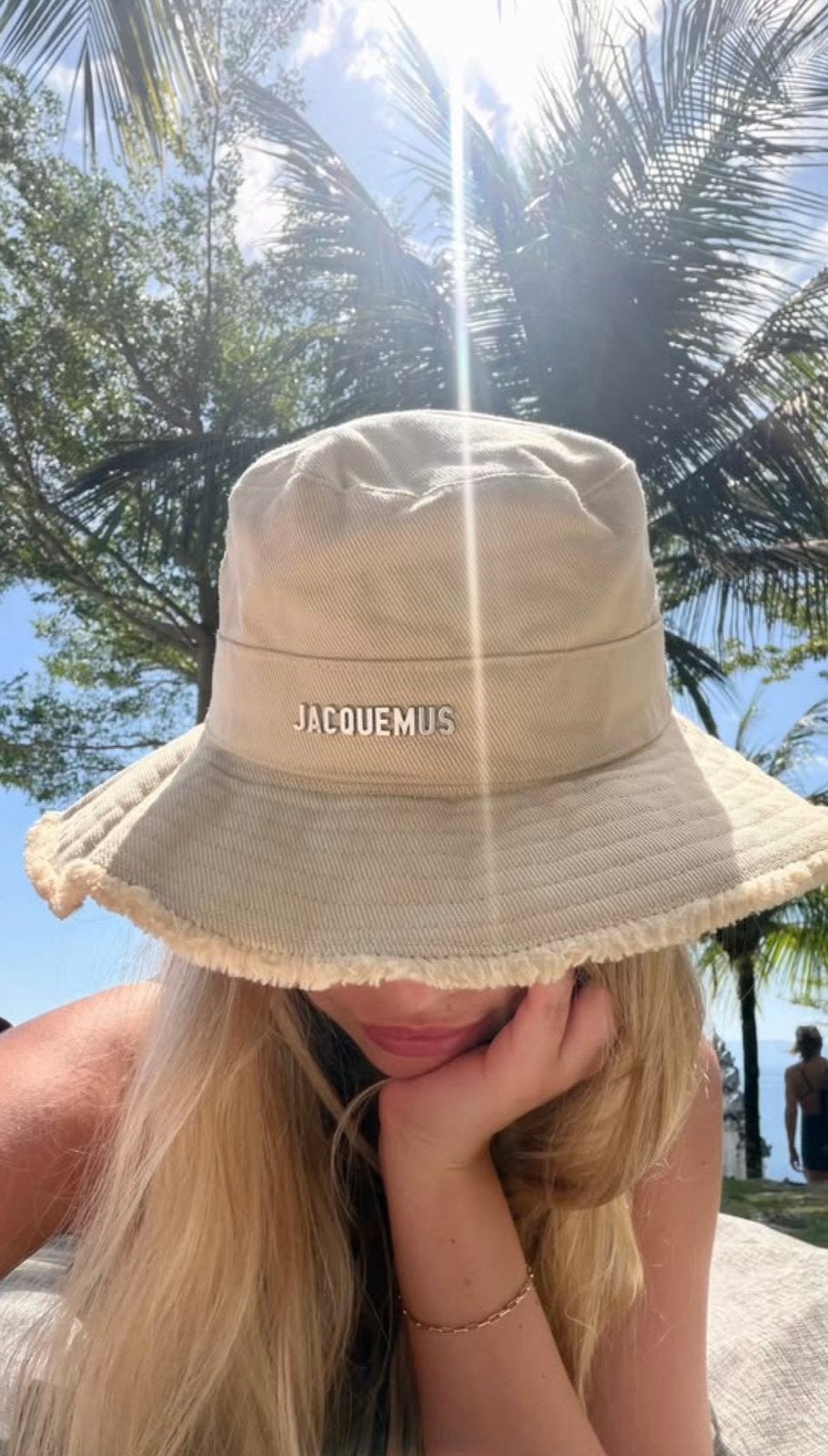 Chapeau bob jacquemus, Vêtements | Femmes, Enlèvement ou Envoi, Comme neuf, Chapeau