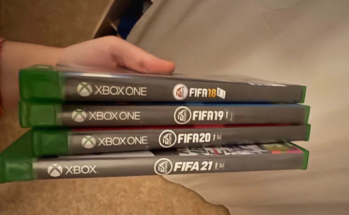 Fifa 21+fifa 20 + fifa 19+ fifa 18, Ophalen, Zo goed als nieuw
