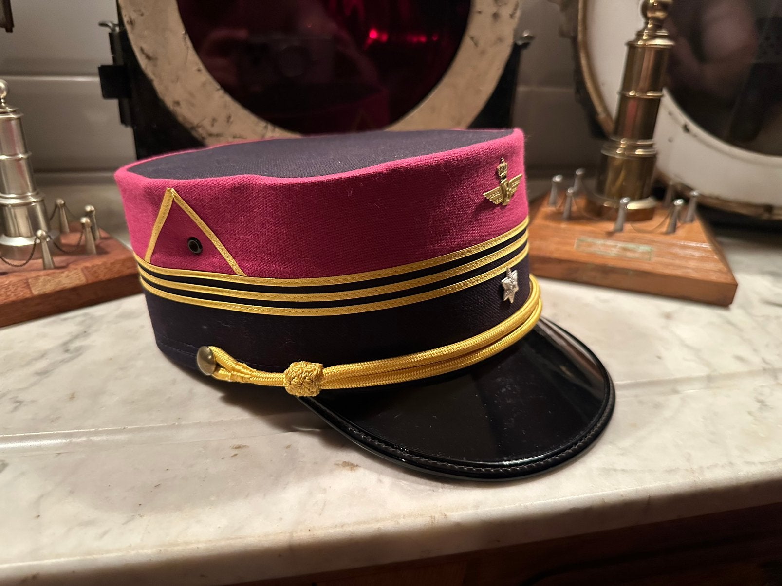 Ancien kepi de la SNCB - Chemin de fer belge., Collections, Enlèvement ou Envoi, Comme neuf