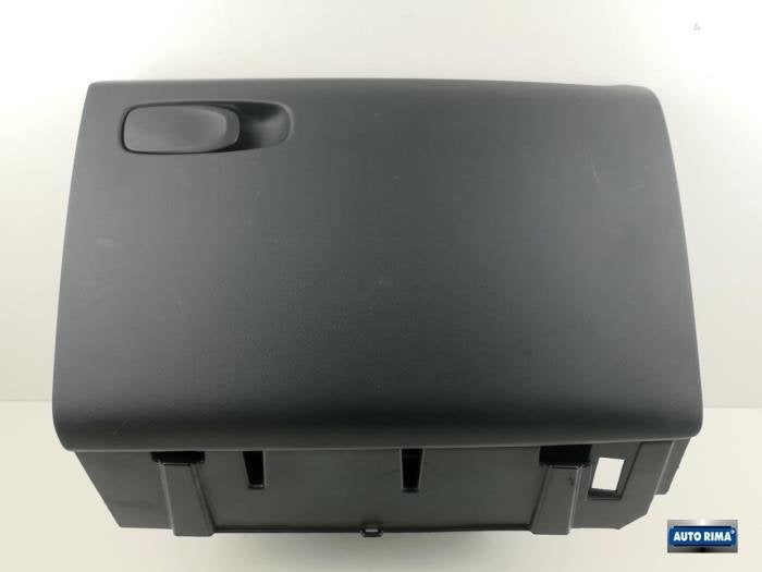 Boîte à gants d'un Volvo V40, -, 3 mois de garantie, Utilisé, -