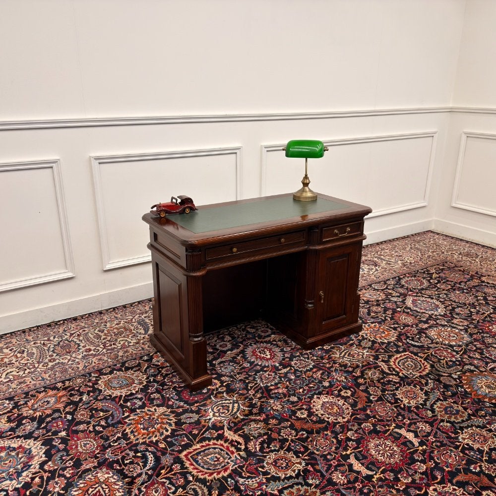 Klassiek Engels Klein Chesterfield Bureau, Ophalen of Verzenden