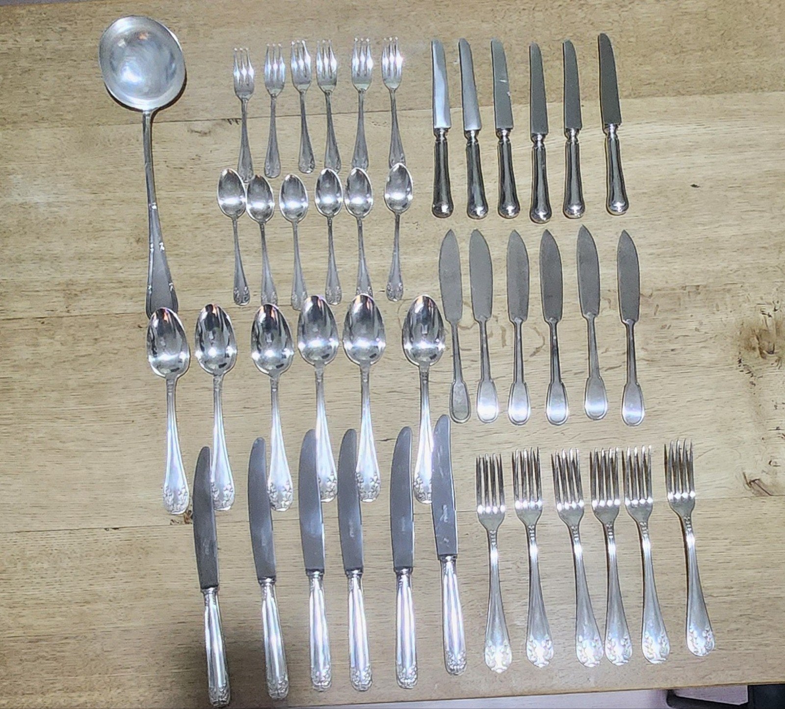 Ménagère complète 43 pièces metal argenté 84g, Antiquités & Art, Enlèvement