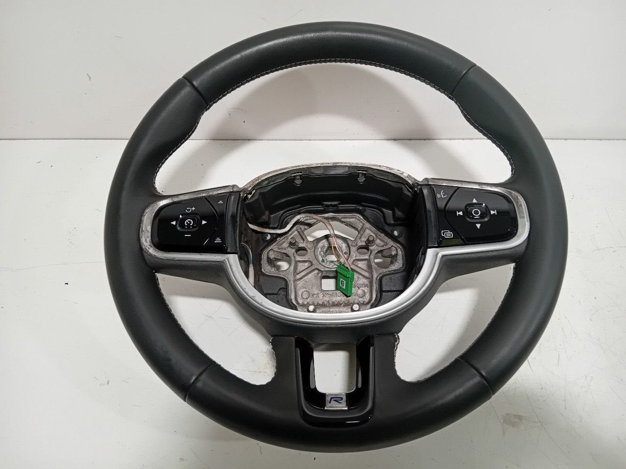 Stuur Volvo V60, Onderdelen@venauto.nl, Van der Ven Autorecycling B.V., Gebruikt, Ettenseweg 76, 4706 PB Roosendaal, The Netherlands