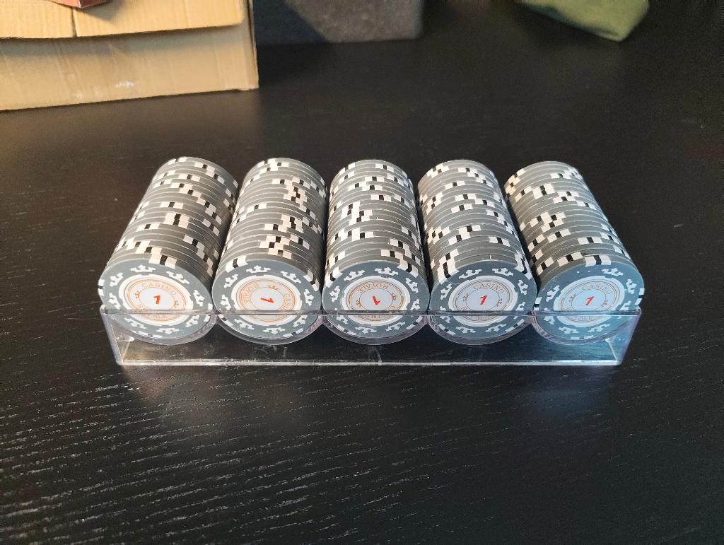 Poker chips, Drie of vier spelers, Ophalen, Nieuw