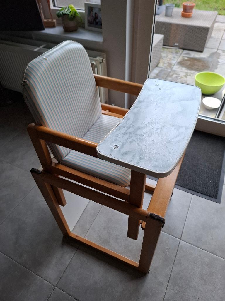 Kinderstoel met tafeltje, Kinderen en Baby's, Ophalen, Gebruikt, Overige typen, Afneembaar eetblad