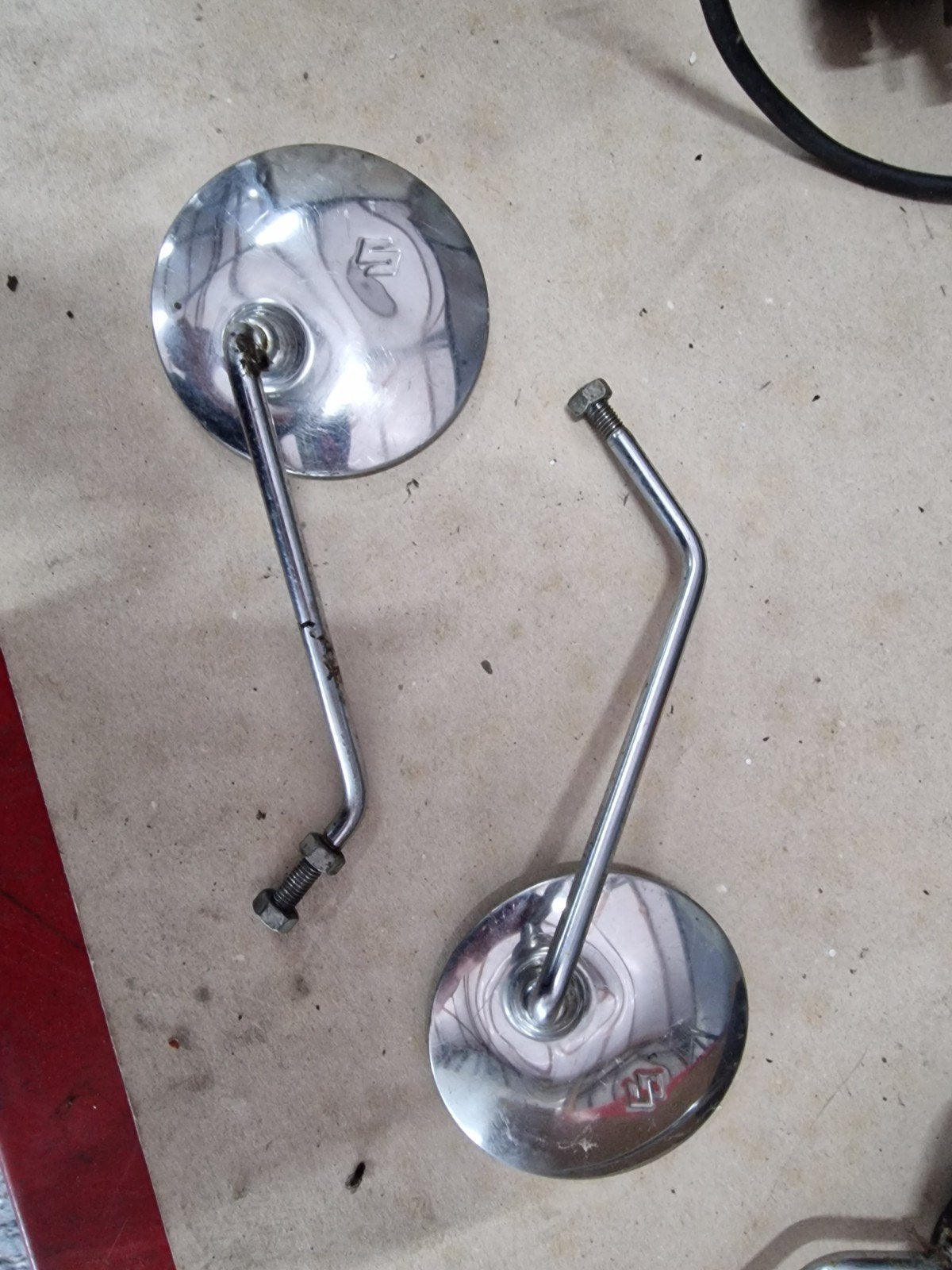 Suzuki TS50 Oude type 2x Spiegel met logo. Nog te gebruiken., Fietsen en Brommers, Ophalen