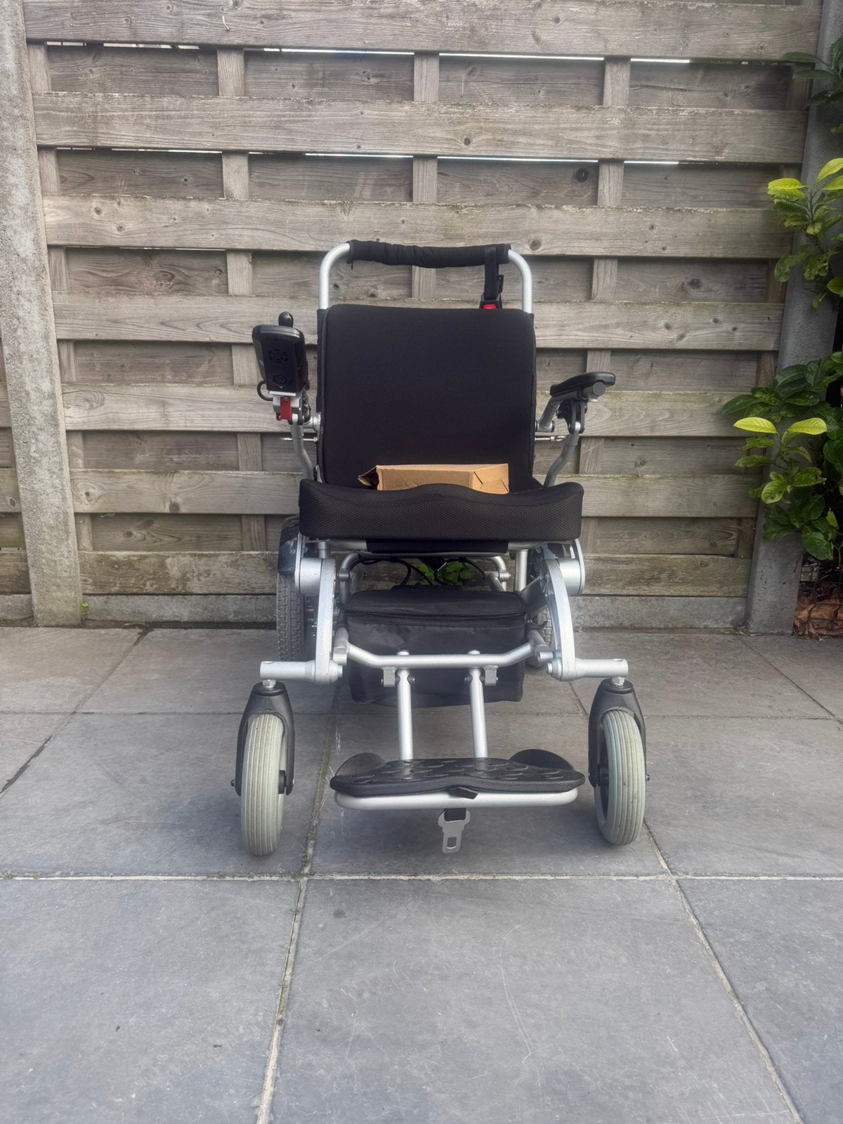 Fauteuil roulant électrique léger pliable chaise roulante, Enlèvement ou Envoi, Pliant, Comme neuf, Fauteuil roulant électrique
