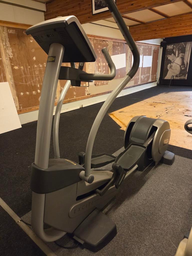 Crosstrainer exite Technogym, Ophalen