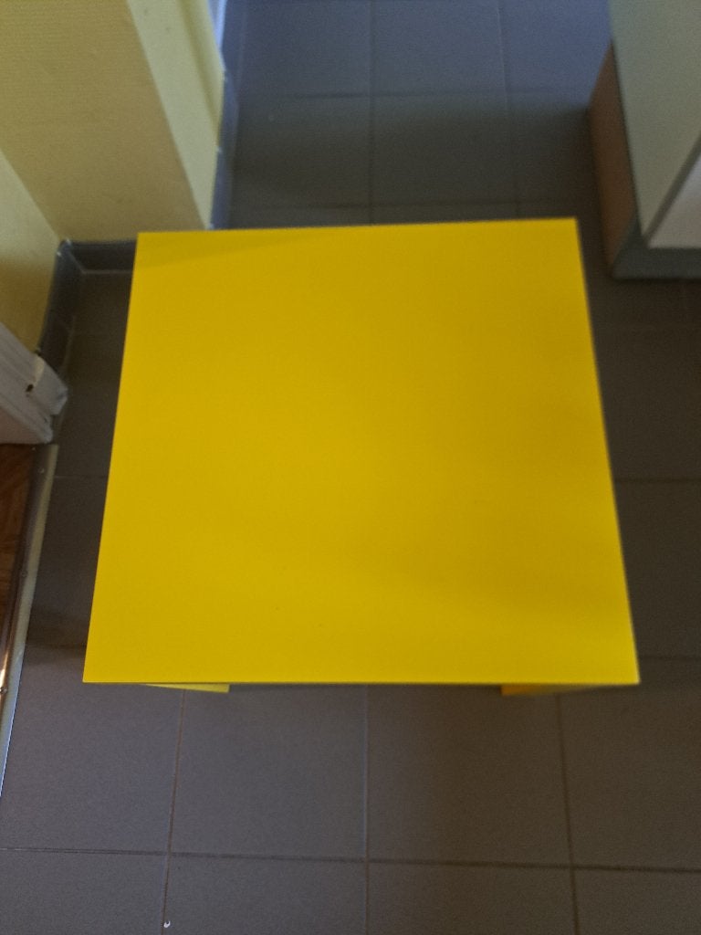 Table basse lack ikea (couleur jaune citron), Maison & Meubles, Enlèvement