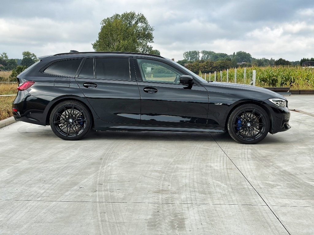 BMW 330e - 2022 - 126.406km - * PANO * 360 CAMERA * HUD *, Autos, Cuir, 215 kW, Euro 6, Entreprise